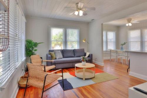 Jacksonville Beach Apartment | Casual Beach Getaway - Pool - Short Walk to Beach