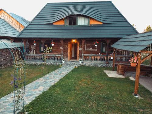 Ocna Sugatag House | Casuta din dumbrava