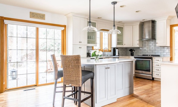 Grand Beach House | Catch the Sunset, Private Basketball Court, Hot Tub, Fire pit, Golf Cart for
