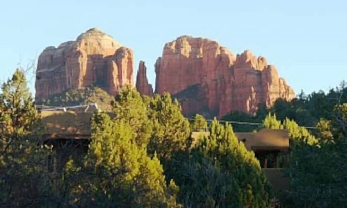 West Sedona Cabin | Cathedral Rock VIEW cabin near Oak Creek; pets welcome