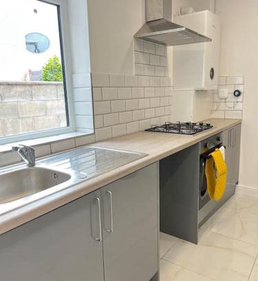 Crewe Apartment | Catherine 5 bedroom house