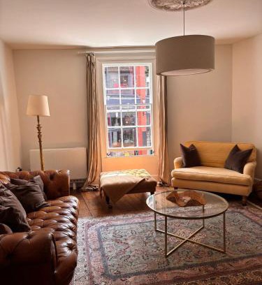 Frome Apartment | Catherine Hill House Grade 2 Listed Apartment, Frome