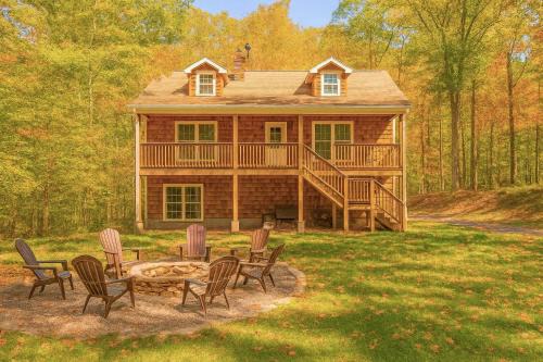 Catskill House | Catskill Cabin with Firepit & Brilliant Fall Views
