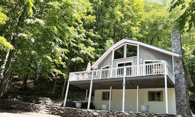Lanesville House | Catskills Hiking Paradise w/Sauna, Pool, Tennis