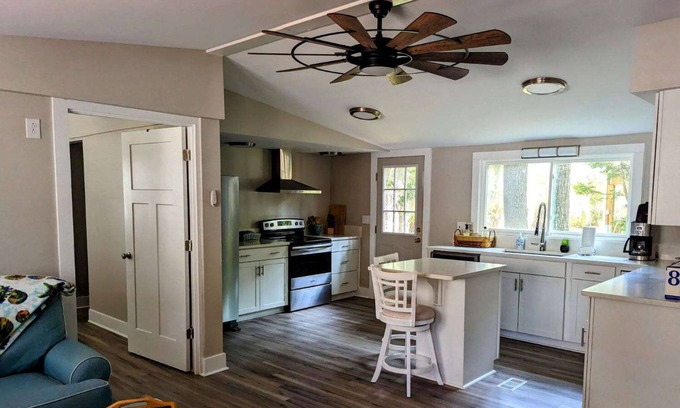 Pawleys Island Cottage | Causeway Cottage located on the South Causeway