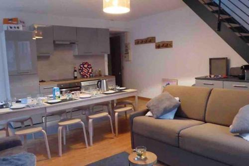 Cauterets Apartment | Cauterets coeur village grand duplex 11 couchages