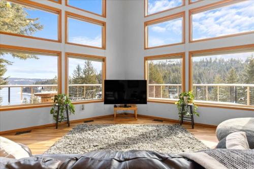 Worley House | Cave Bay Escape