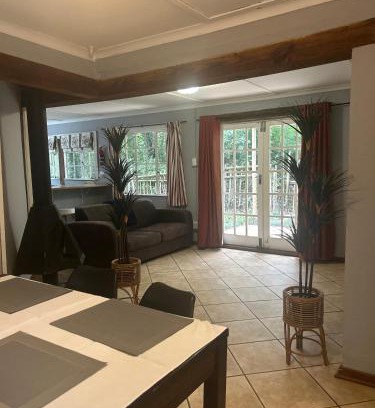 Lidgetton West House | Caversham Mill Cottage