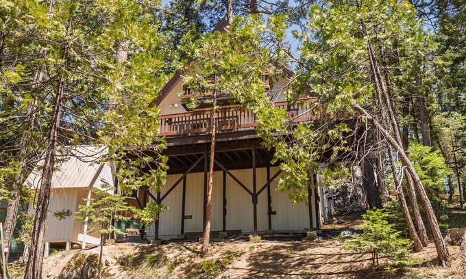 West Village House | Cavu Cabin | A classic mountainside escape