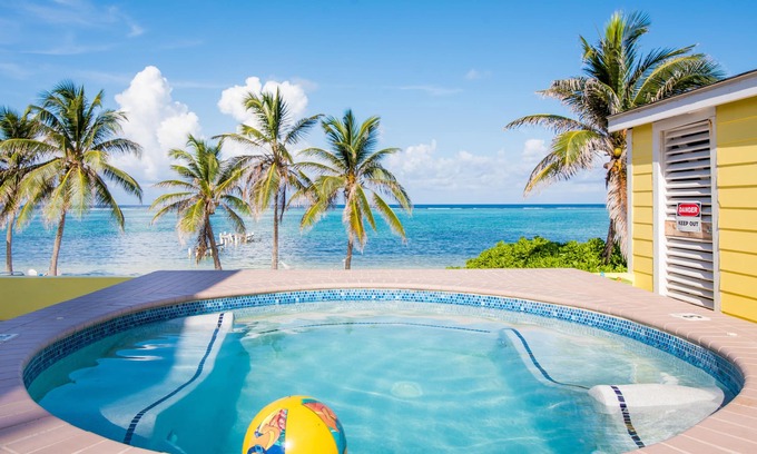 Colliers Bay Villa | Cayman Snuggle Beach - 1 OR 2 Bedrooms right on the Beach!