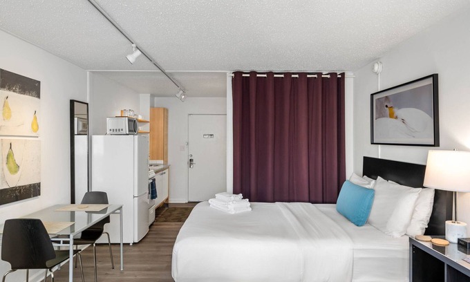 Buckhead Apartment | (CCD) Convenient Studio only Blocks from Piedmont Hospital