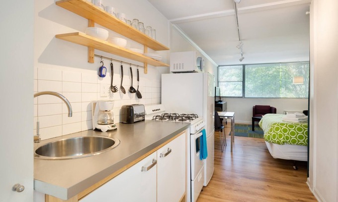 Brookwood Apartment | CCF Enjoy a Full Kitchen in an Affordable Studio Near Peachtree Street