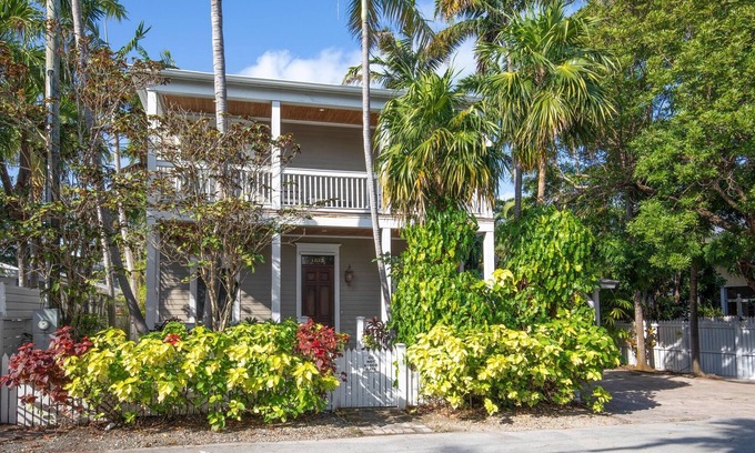 Old Town Villa | CEASAR'S PARADISE - A MODERN LUXURY RETREAT W/4+ Bedrooms/5.5 Baths