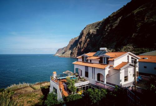 Jardim do Mar Bed & Breakfast | Cecília's House