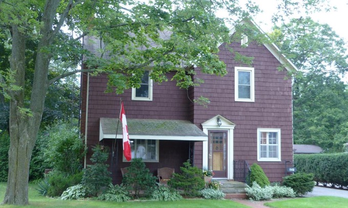 Waterford Bed & Breakfast | Cedar Cottage B&B