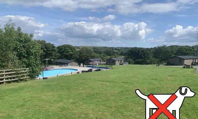 Otterham Cottage | Cedar cottage- Valley Cottage No 1