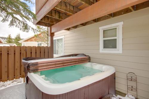 Big Sky Apartment | Cedar Creek Condo Free Shuttle to Big Sky Resort!