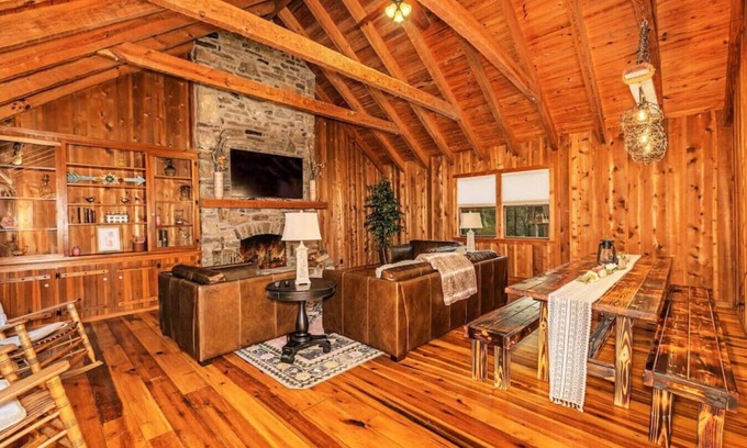 Hendersonville House | Cedar Lodge of Music City