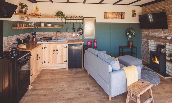 Donyatt Cottage | Cedar Lodge -UK44425