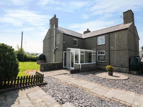 Bont Newydd House | Cefn Werthyd Farmhouse