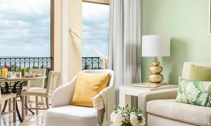 Puerto Juarez Villa | Celebrate Christmas with loved ones at luxurious Villa del Palmar Cancun Mexico
