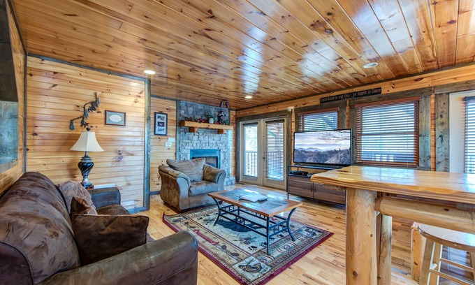 Hemlock Hills Cabin | Celebration Lodge | Family Fun, Pool Table Hot Tub