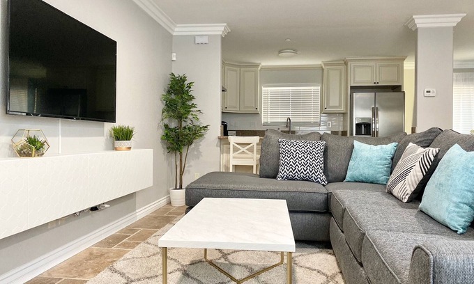 Fullerton House | Celebrity Home! 4BR Placentia House Featured in Tostitos Ad
