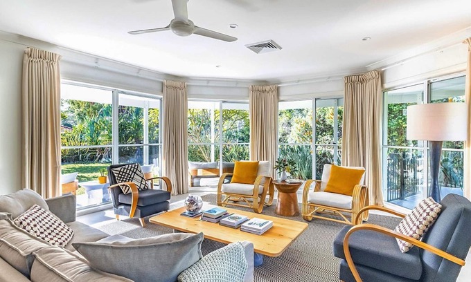 Corlette House | Celeste, 26 Bonito Street - Tranquil, Stylish & Pet friendly