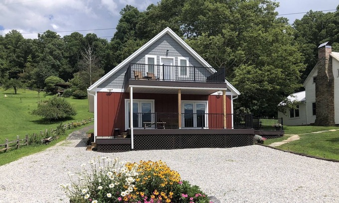 Burnsville Apartment | Celo Valley Retreat, with Awesome View