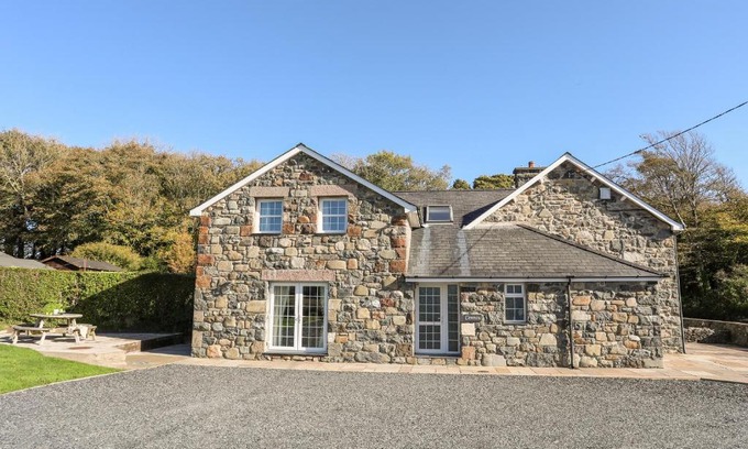 Llanystumdwy House | Cennin