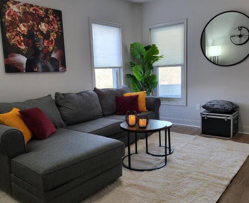 Allentown Apartment | Center to all 2 BR near hospitals, colleges, restaurants, events