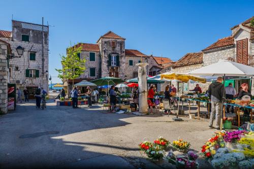 Kastel Stari Apartment | Central Apartment Castle Cippico
