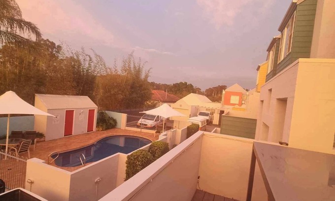 North Batemans Bay Apartment | Central Batemans Bay, walk to restaurants and cafes, or relax in the pool