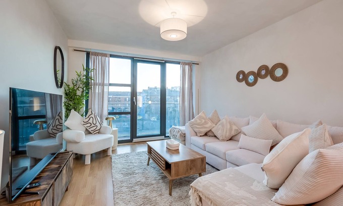 Belfast City Centre Apartment | Central Belfast Apartments: Victoria