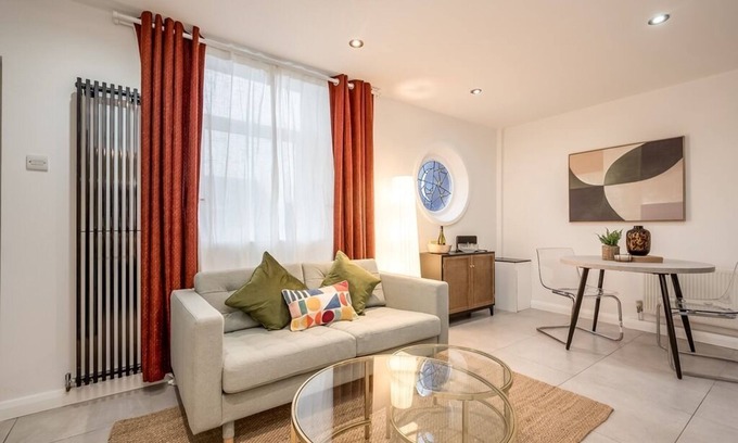 Belfast City Centre Apartment | Central Belfast Apartments: Salisbury