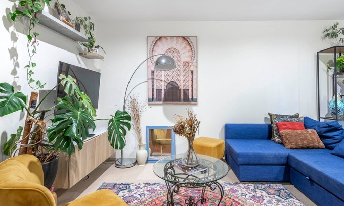Braddon Apartment | Central Braddon Retreat near Cafes and Culture