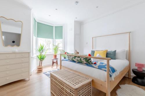 Fulham Apartment | Central & Charmingly Curated 1BD WiFi Fulham
