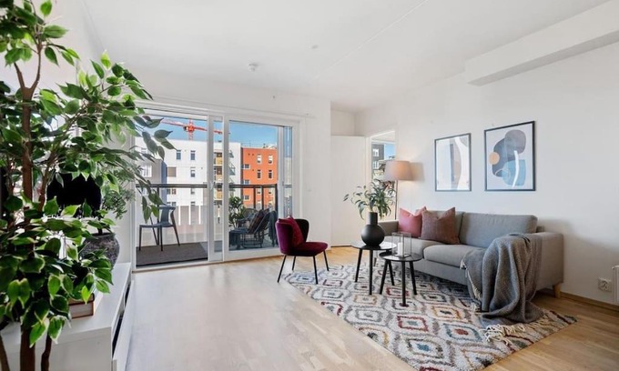 Sinsen Apartment | Central, Delicate & lovely 3-room apartment