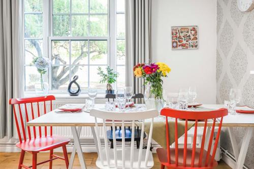 Waterloo Apartment | Central Gem in Waterloo, London
