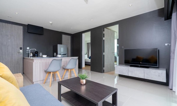 Kathu Apartment | Central Hill View 2BR Apartment A616 D