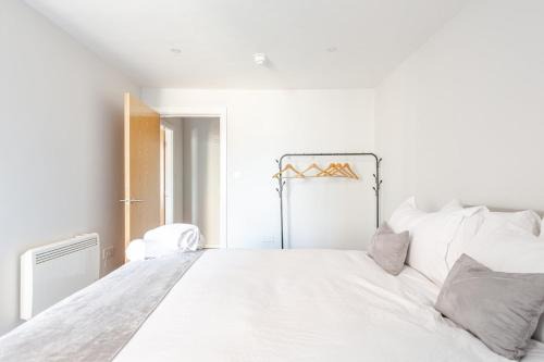 Chinatown Apartment | Central Liverpool Apartment, 1 Bedroom and Sofa Bed