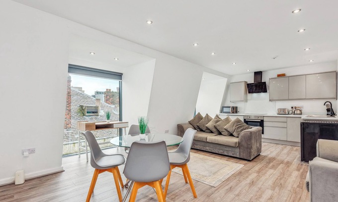 Liverpool City Centre Apartment | Central Liverpool Retreat