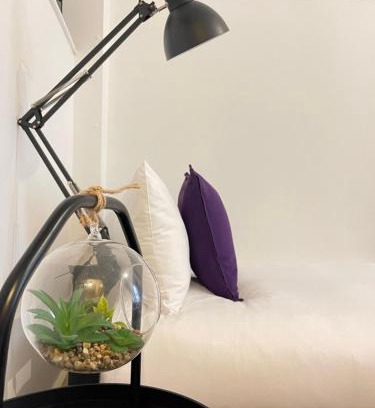 Bristol Old City Apartment | Central Located Two Bedroom Suite