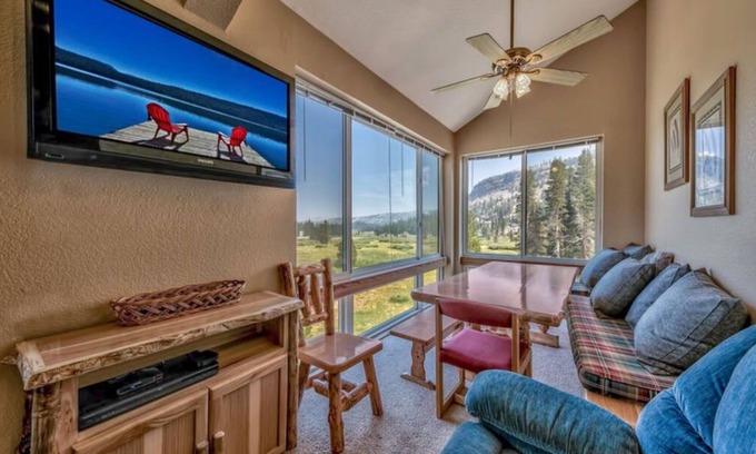 Kirkwood Apartment | Central Location, 1BR + Loft Condo | Nearby Lifts