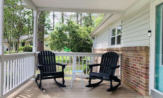 Summerville Historic District House | Central Location with Office Suite