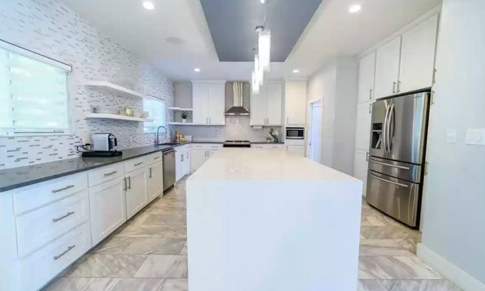 Ederville House | Central Modern Home in DFW Fort Worth Arlington