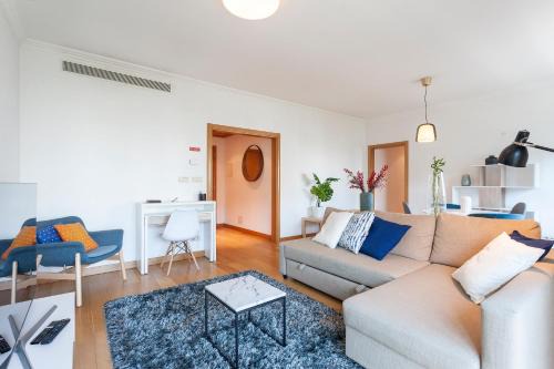 Parque das Nacoes Apartment | Central Orient Residence - Modern, spacious and sunny! By the river!