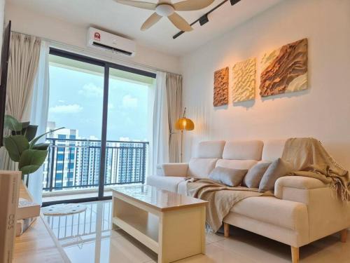 Johor Bahru Apartment | Central Park Bright & High floor 2 Rooms 4 pax