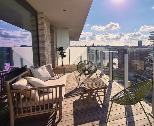 Ostend Apartment | Central Park Tower Sea View Residence with pool and gym