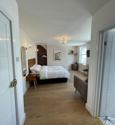 The Lane Apartment | Central Peckham Studio Retreat
